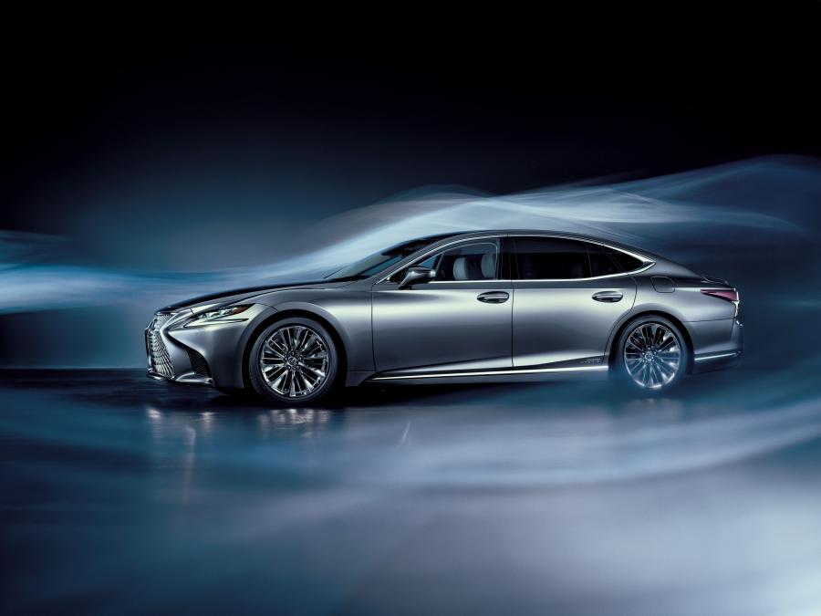  Lexus LS500h 2017 года  (JP) (фото 5 из 35)